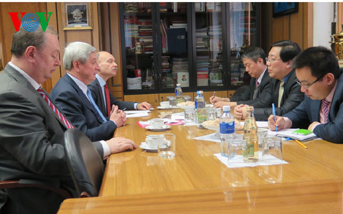 ສະພາຕໍ່າລັດເຊຍ ເອົາໃຈໃສ່ ແລະ ສະໜັບສະໜູນການເຄື່ອນໄຫວໃຫຍ່ຫຼາຍຢ່າງຂອງຫວຽດນາມ